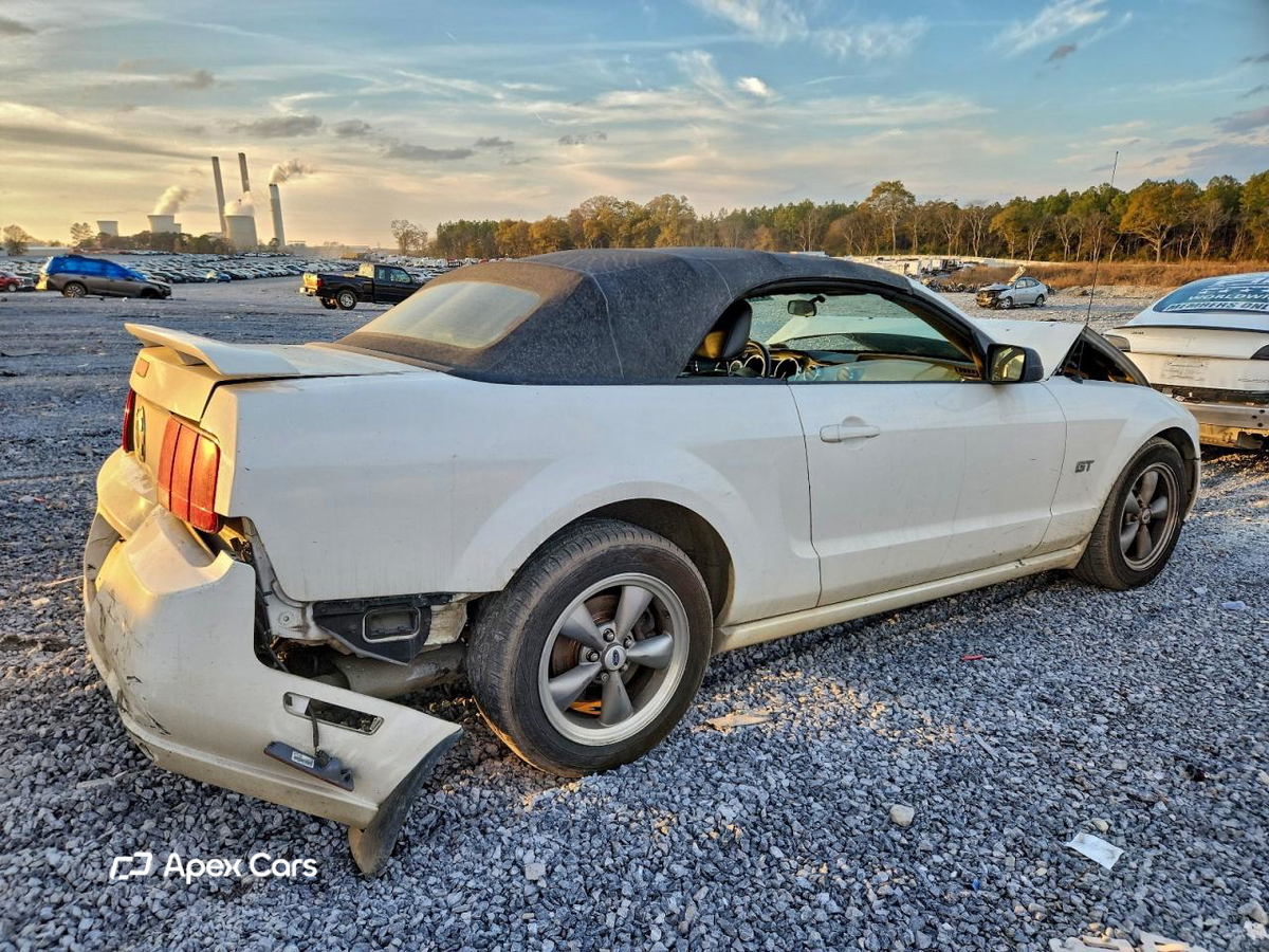Ford Mustang 2006