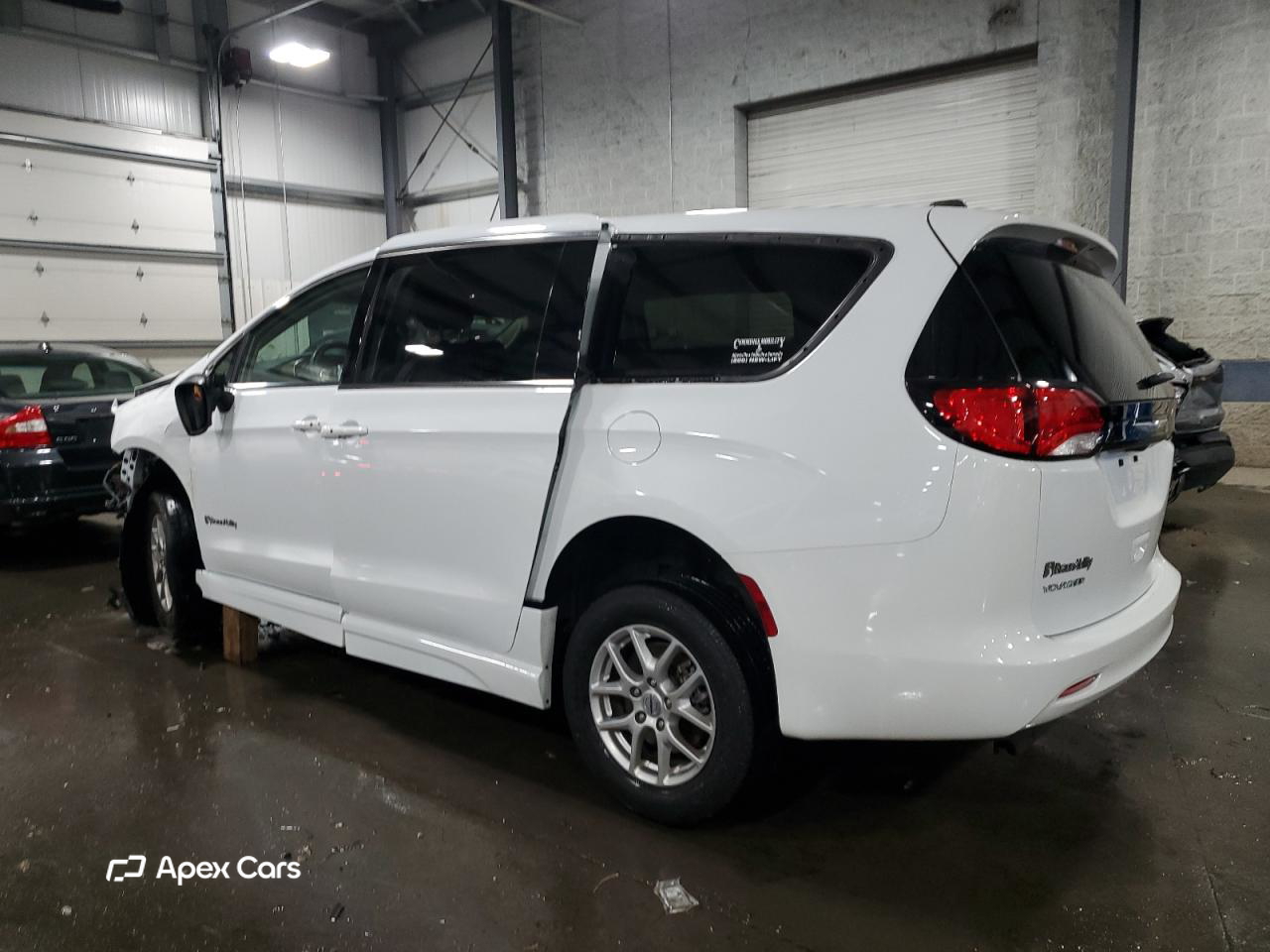 Chrysler Voyager 2023