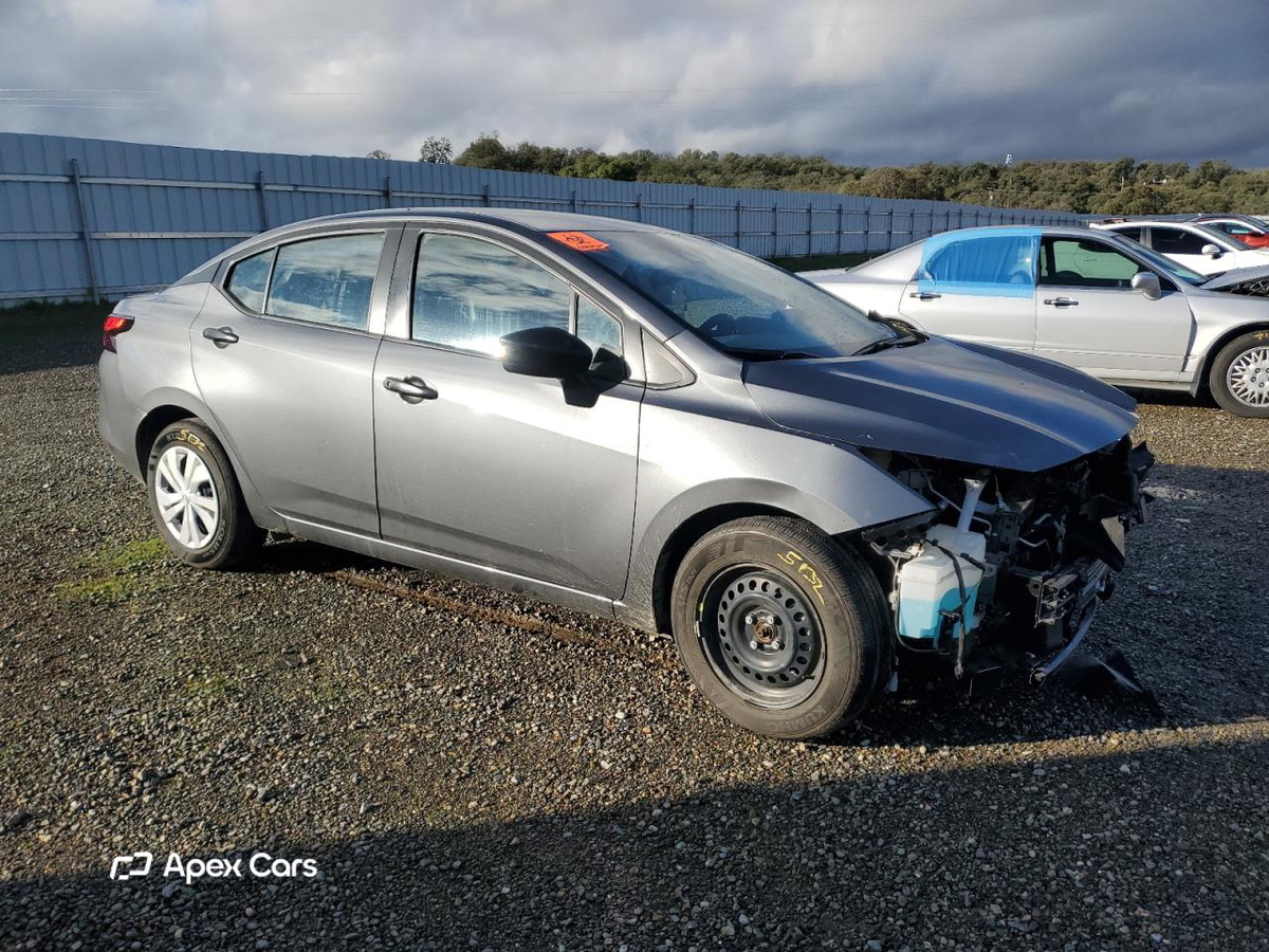 Nissan Versa 2025