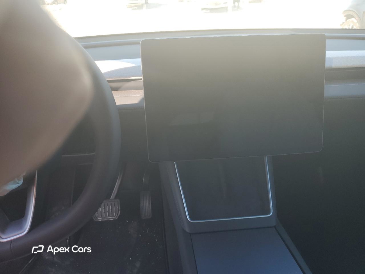 Tesla Model Y 2026