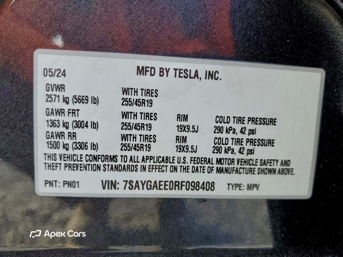 Tesla Model Y 2024