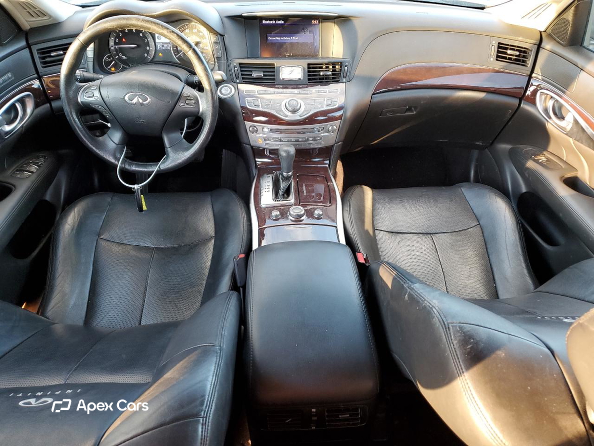 Infiniti M 2012