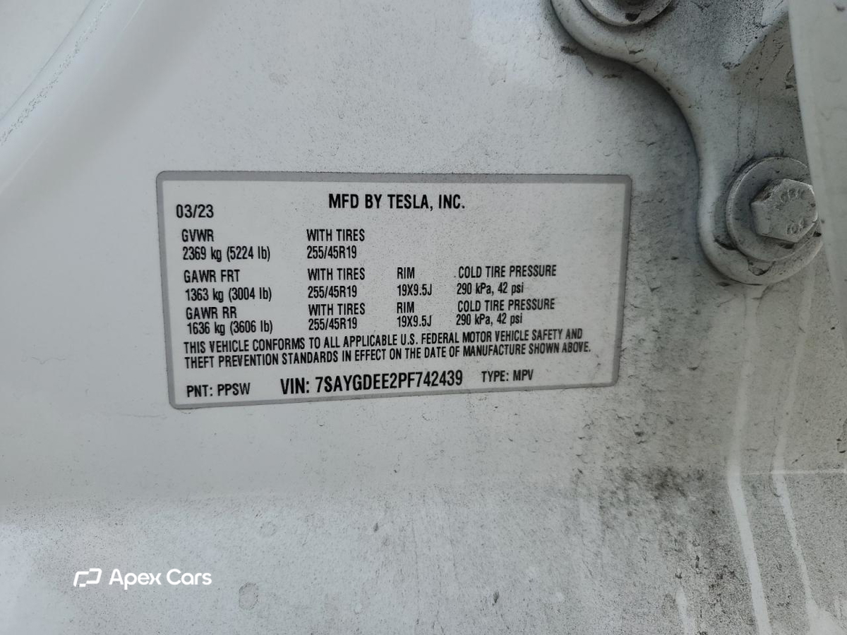Tesla Model Y 2023