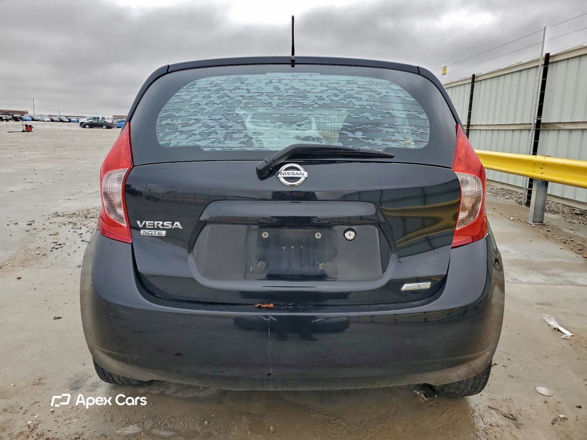 Nissan Versa 2015