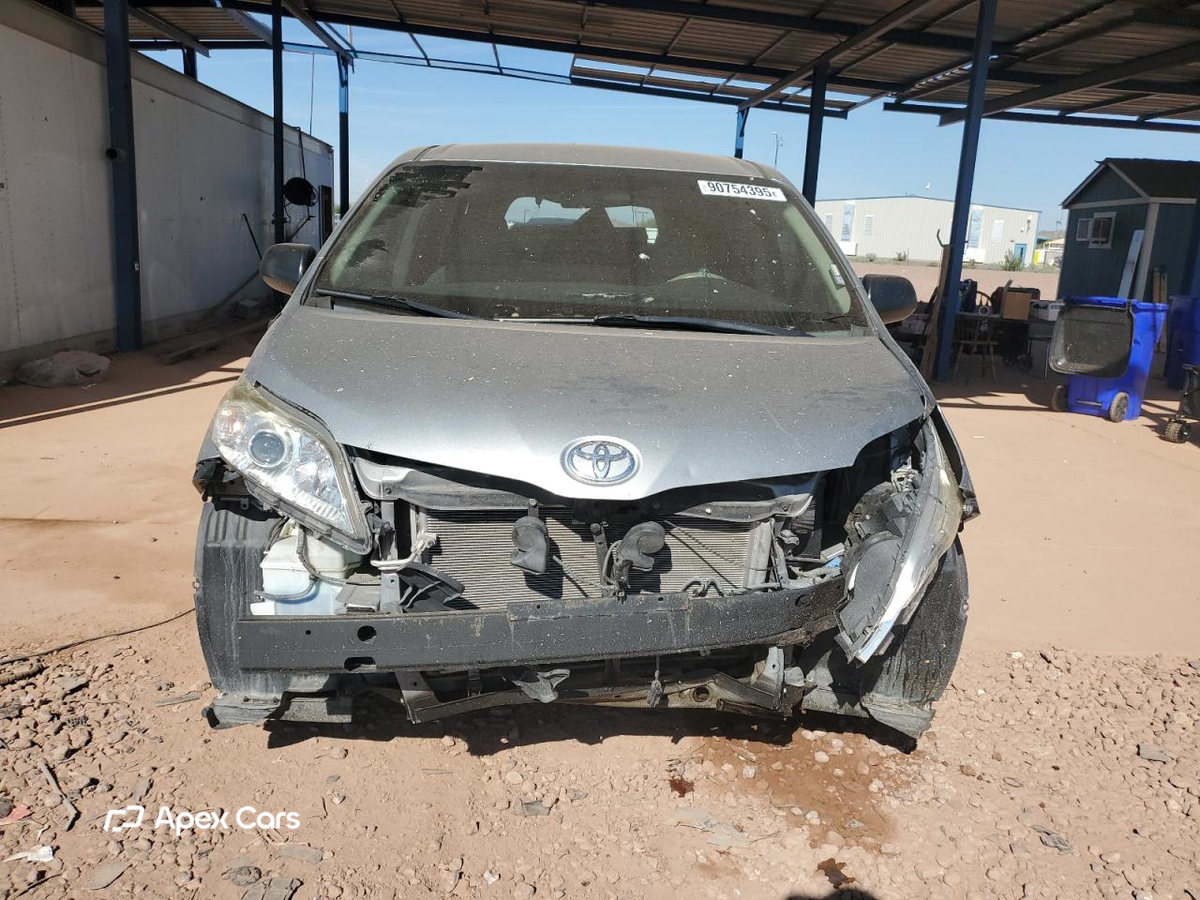 Toyota Sienna 2014