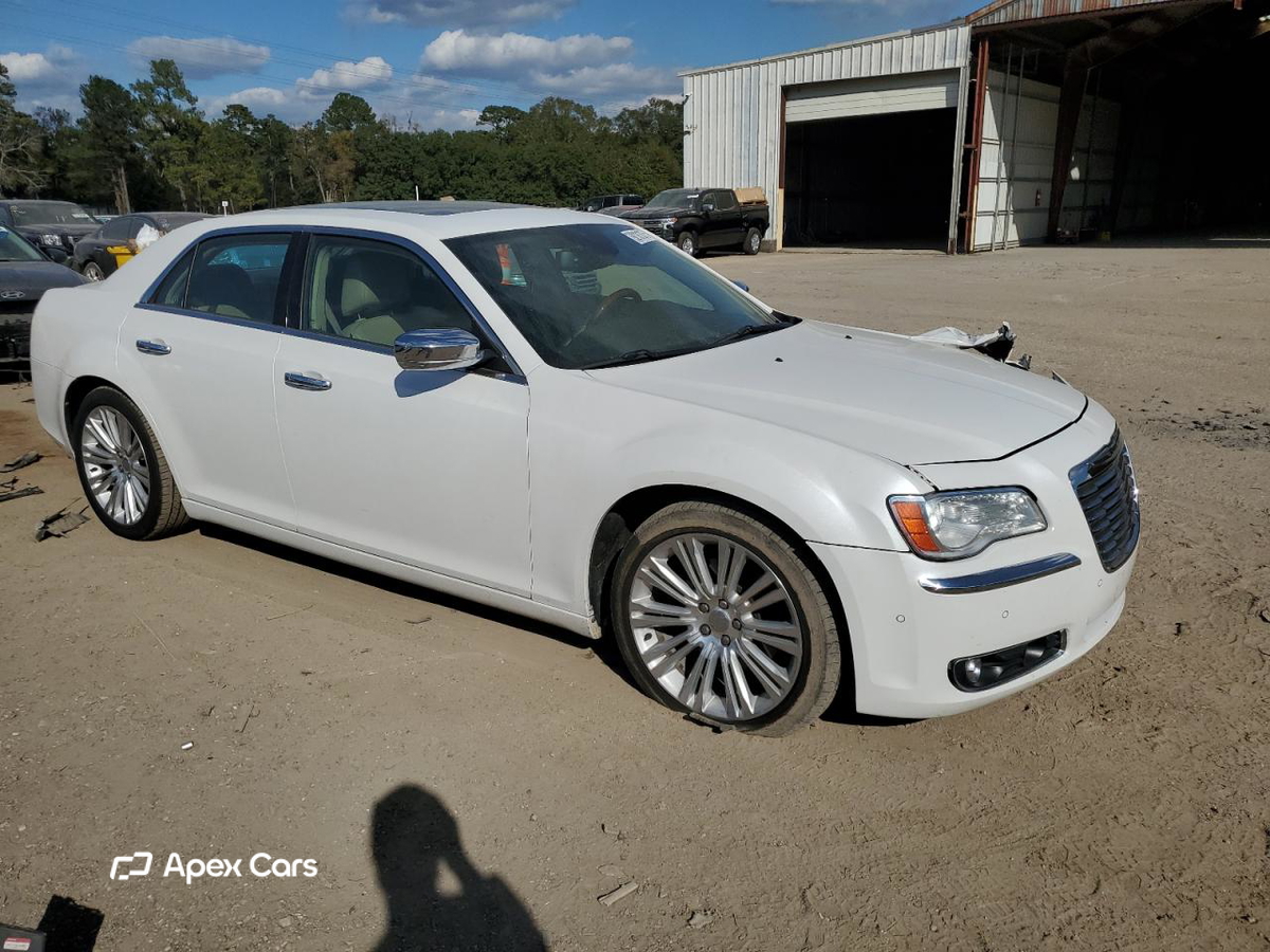Chrysler 300C 2011