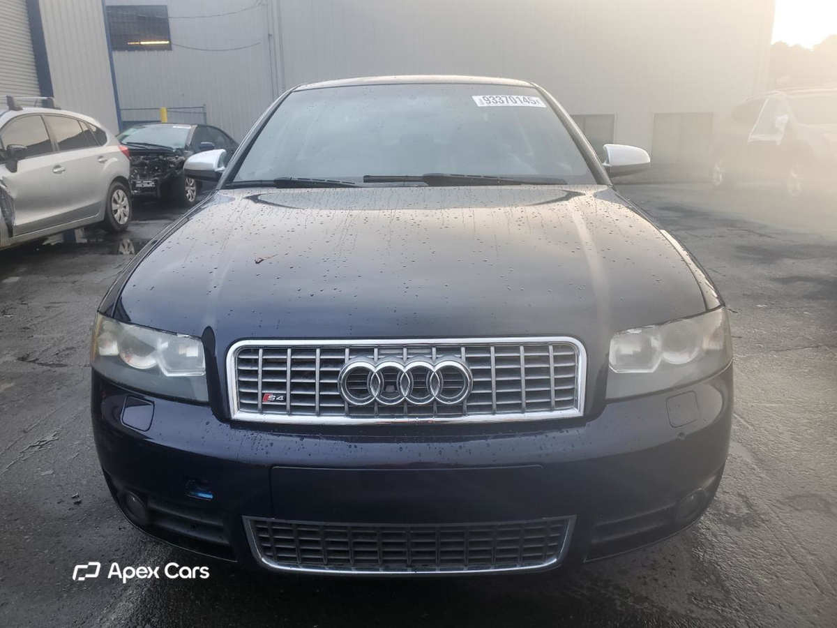Audi RS4 2004