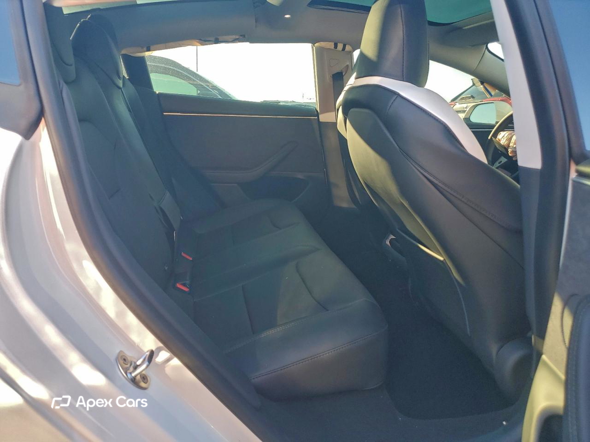 Tesla Model 3 2025