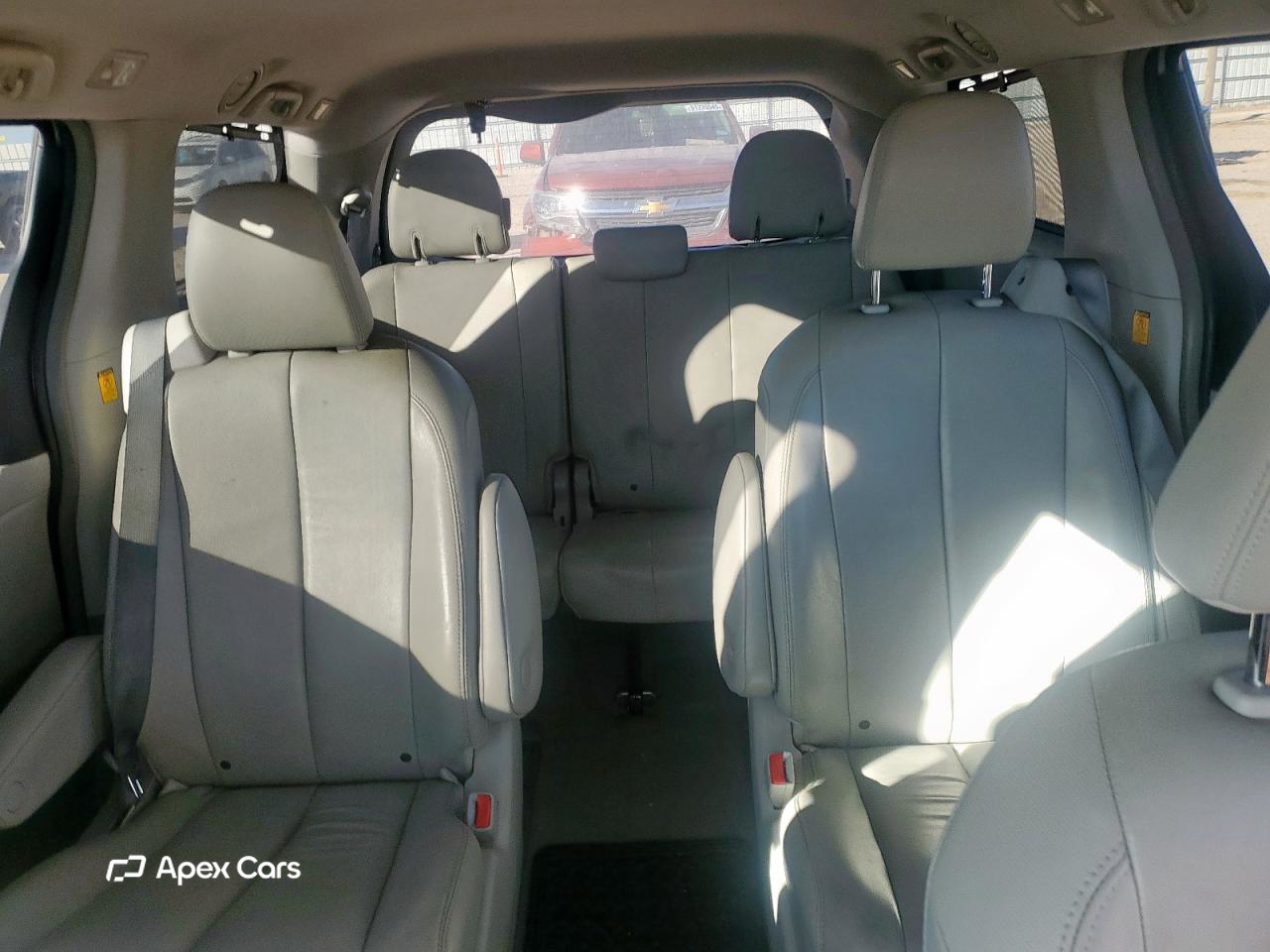 Toyota Sienna 2012