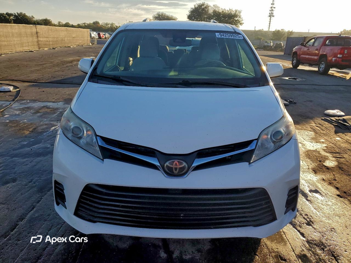 Toyota Sienna 2020