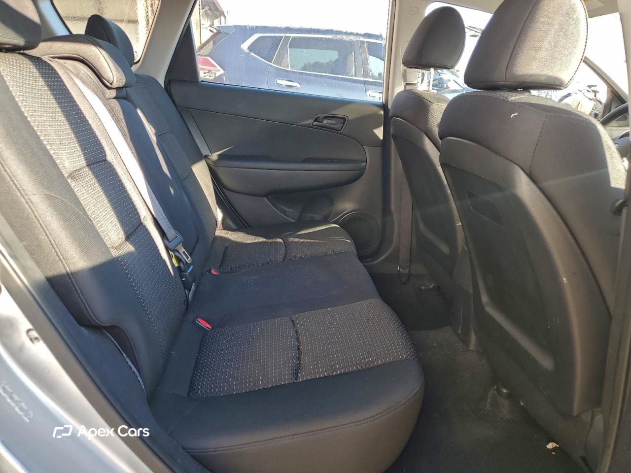 Hyundai Elantra 2012