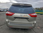 Toyota Sienna 2015