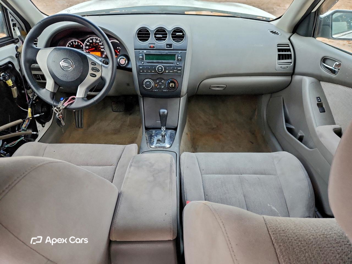 Nissan Altima 2012