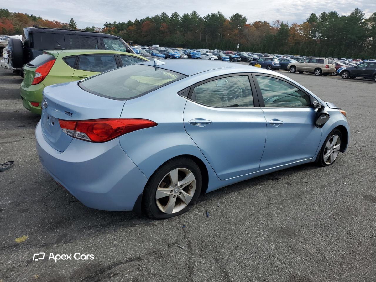 Hyundai Elantra 2012