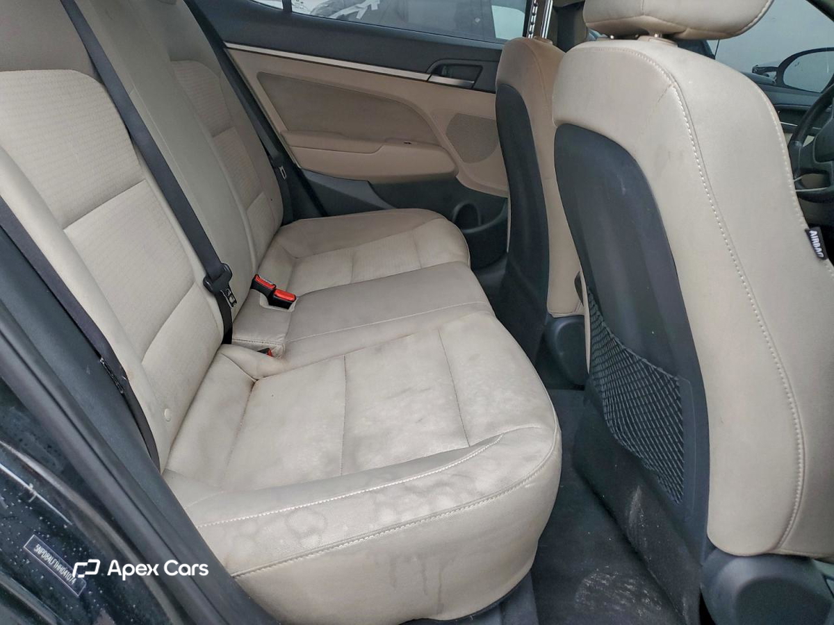 Hyundai Elantra 2017