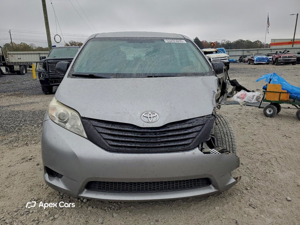 Toyota Sienna 2016
