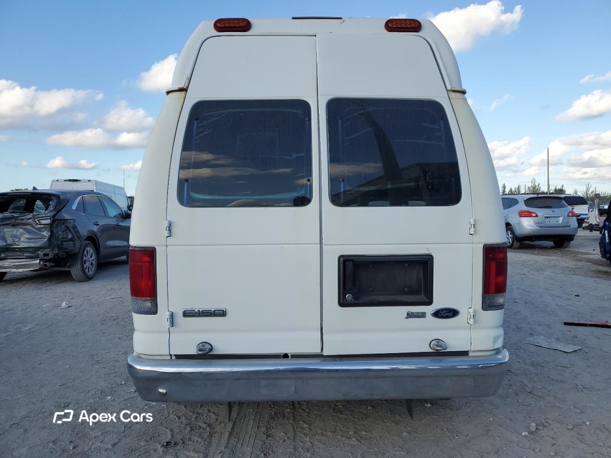 Ford Econoline 2009