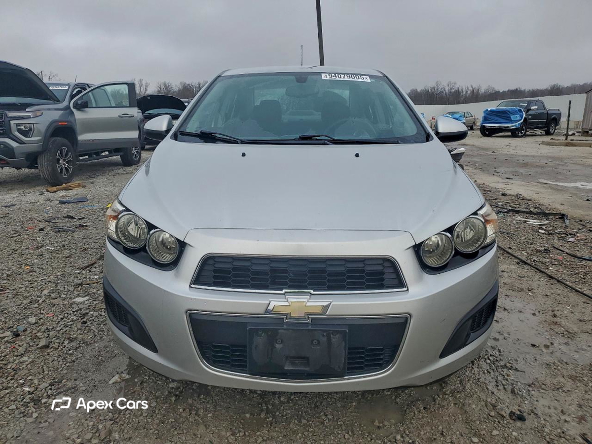 Chevrolet Sonic 2015