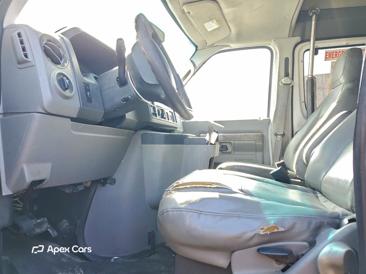 Ford Econoline 2009