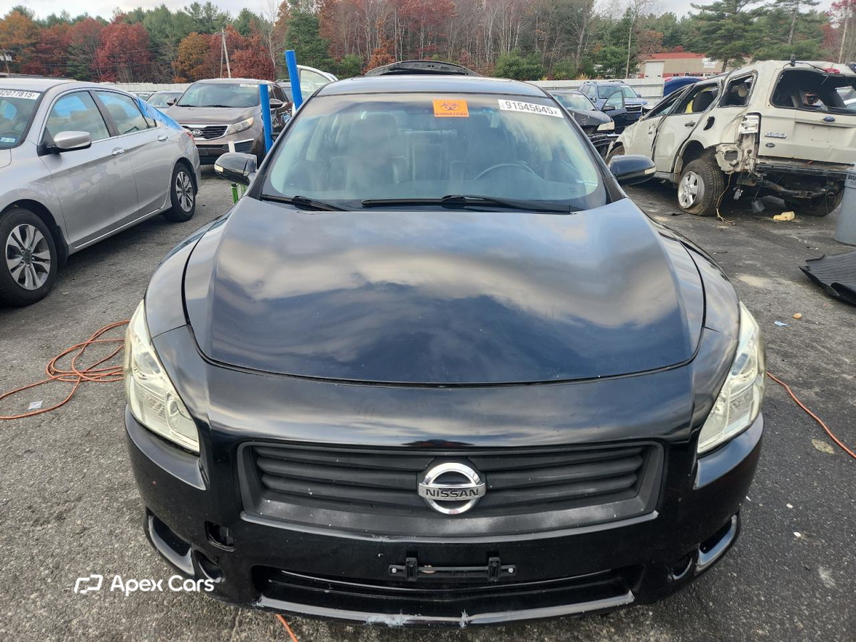 Nissan Maxima 2012