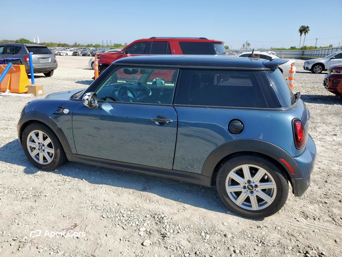 MINI Cooper 2011