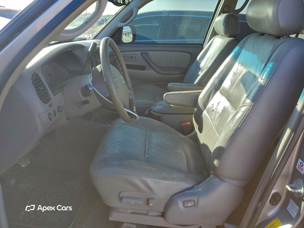 Toyota Sequoia 2004