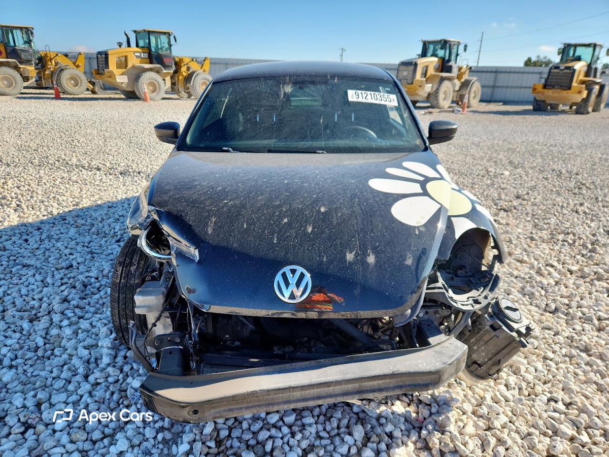 Volkswagen Beetle 2014