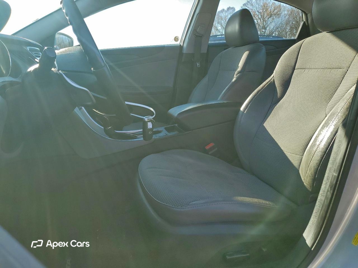 Hyundai Sonata 2013