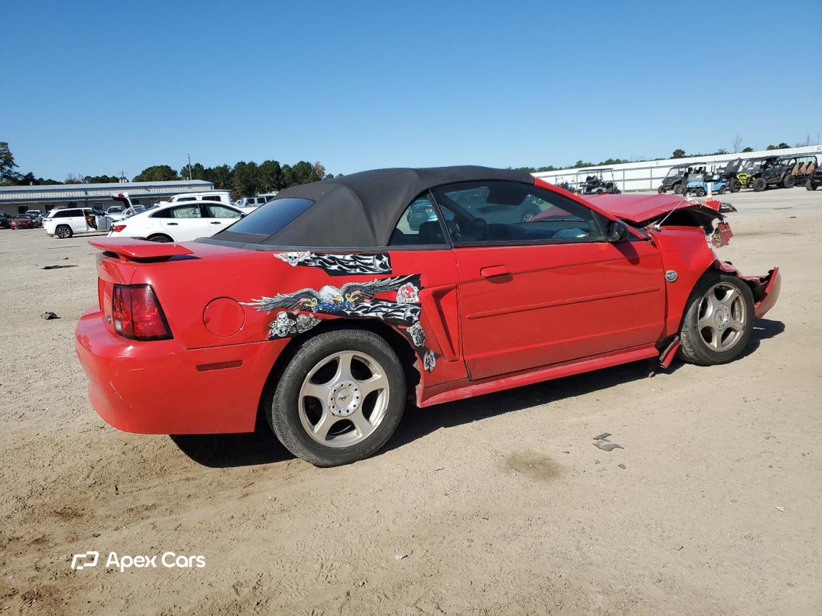 Ford Mustang 2004