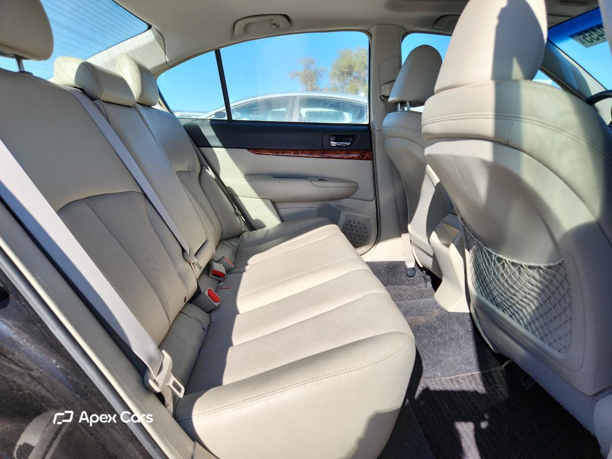 Subaru Legacy 2011