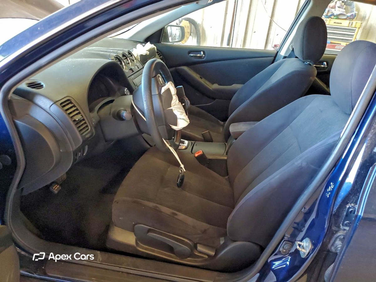 Nissan Altima 2011