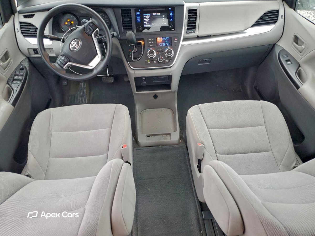 Toyota Sienna 2016