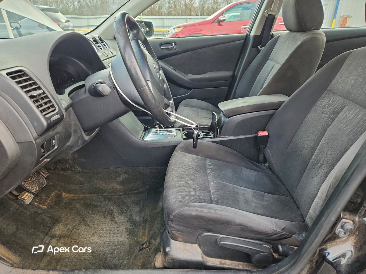 Nissan Altima 2012