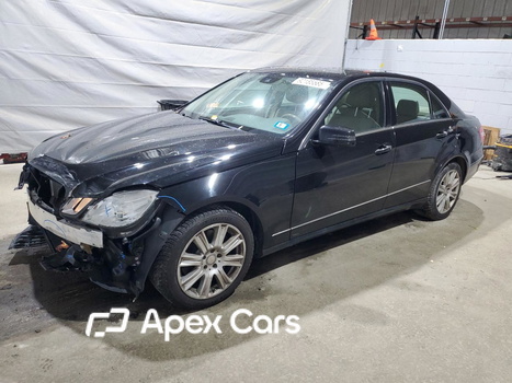 Mercedes-Benz  2013 - Image 1 of 14