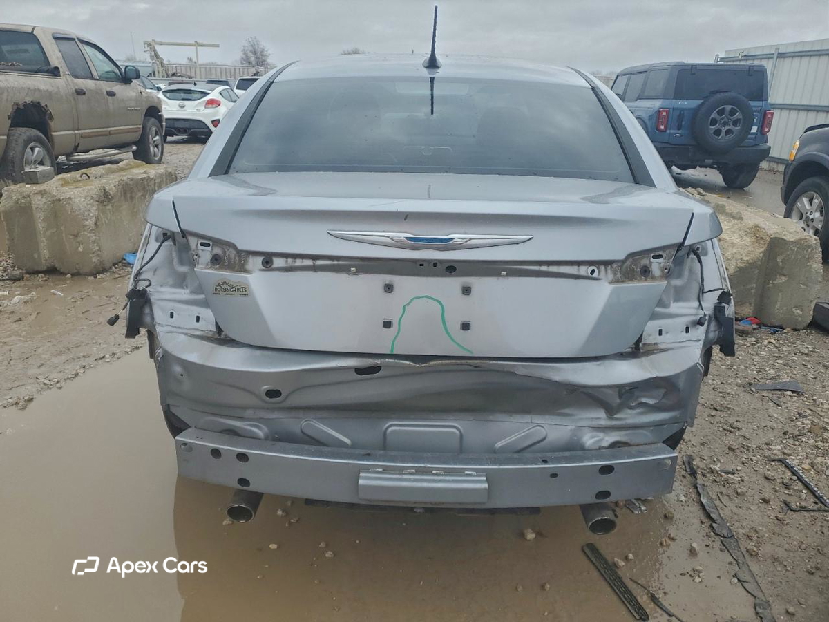Chrysler 200 2013