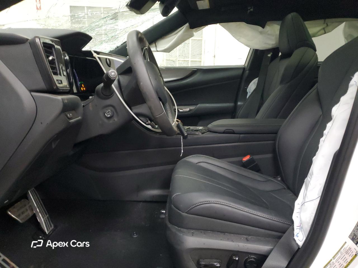 Lexus NX 2025