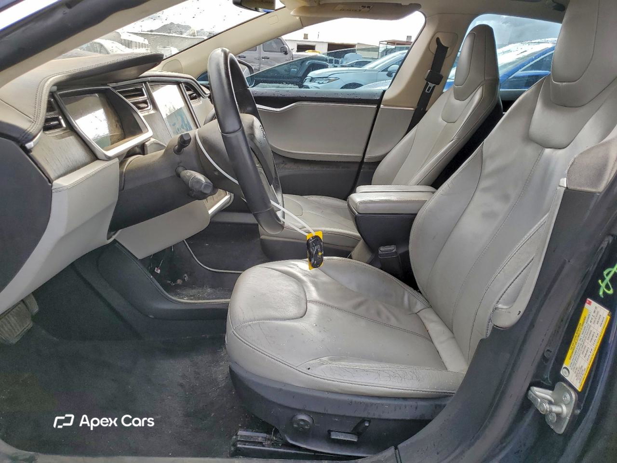 Tesla Model S 2013