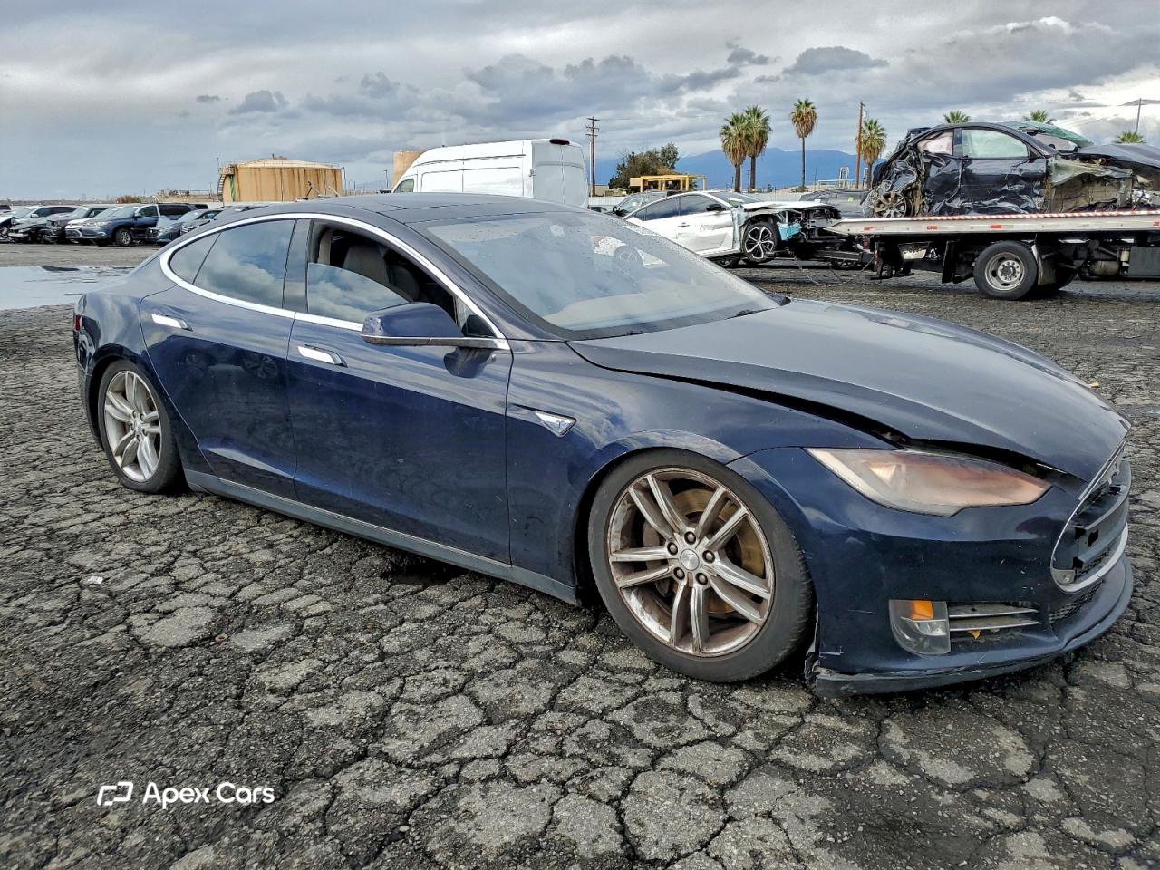 Tesla Model S 2013