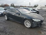 Tesla Model S 2018