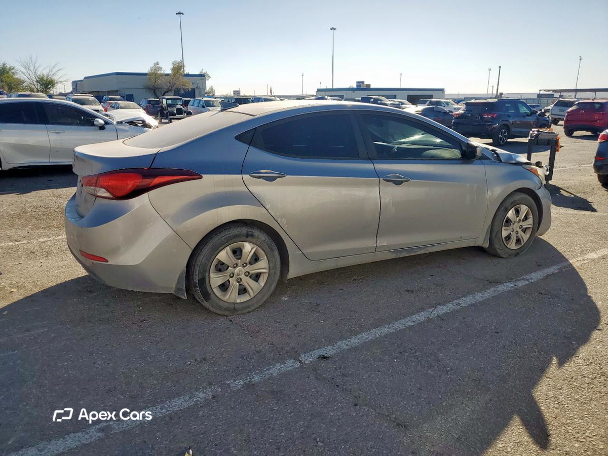 Hyundai Elantra 2016