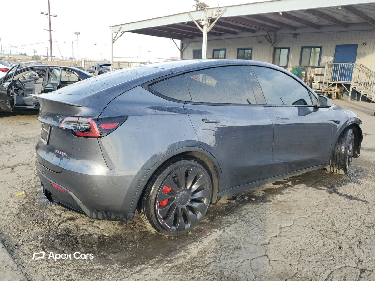 Tesla Model Y 2022