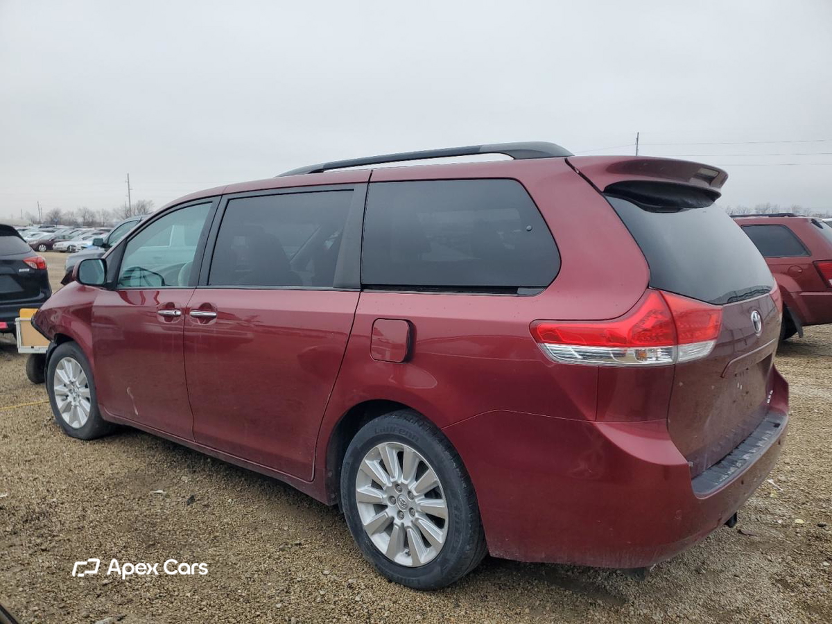 Toyota Sienna 2014