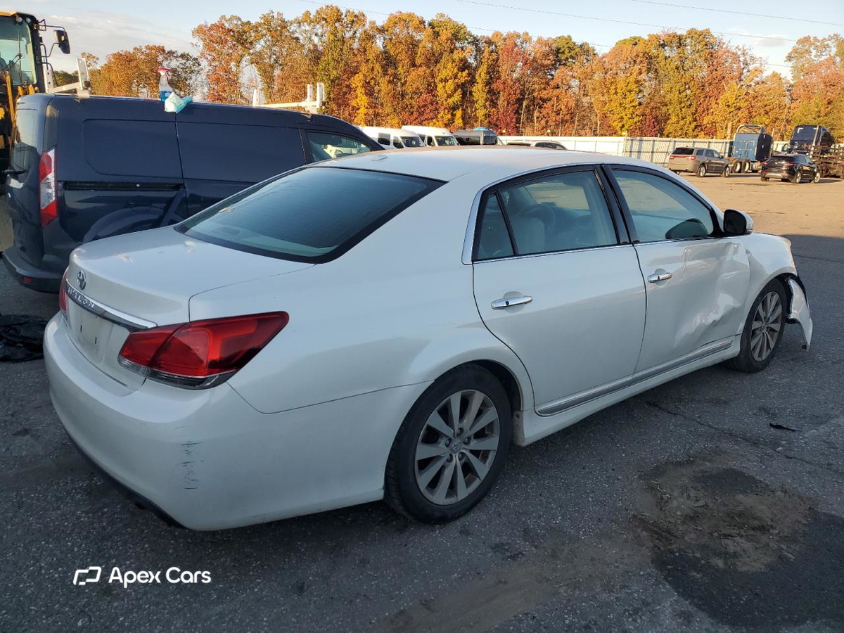 Toyota Avalon 2011