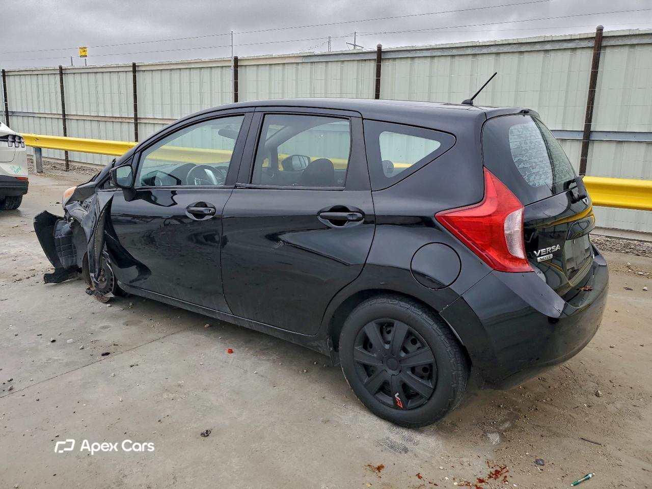 Nissan Versa 2015