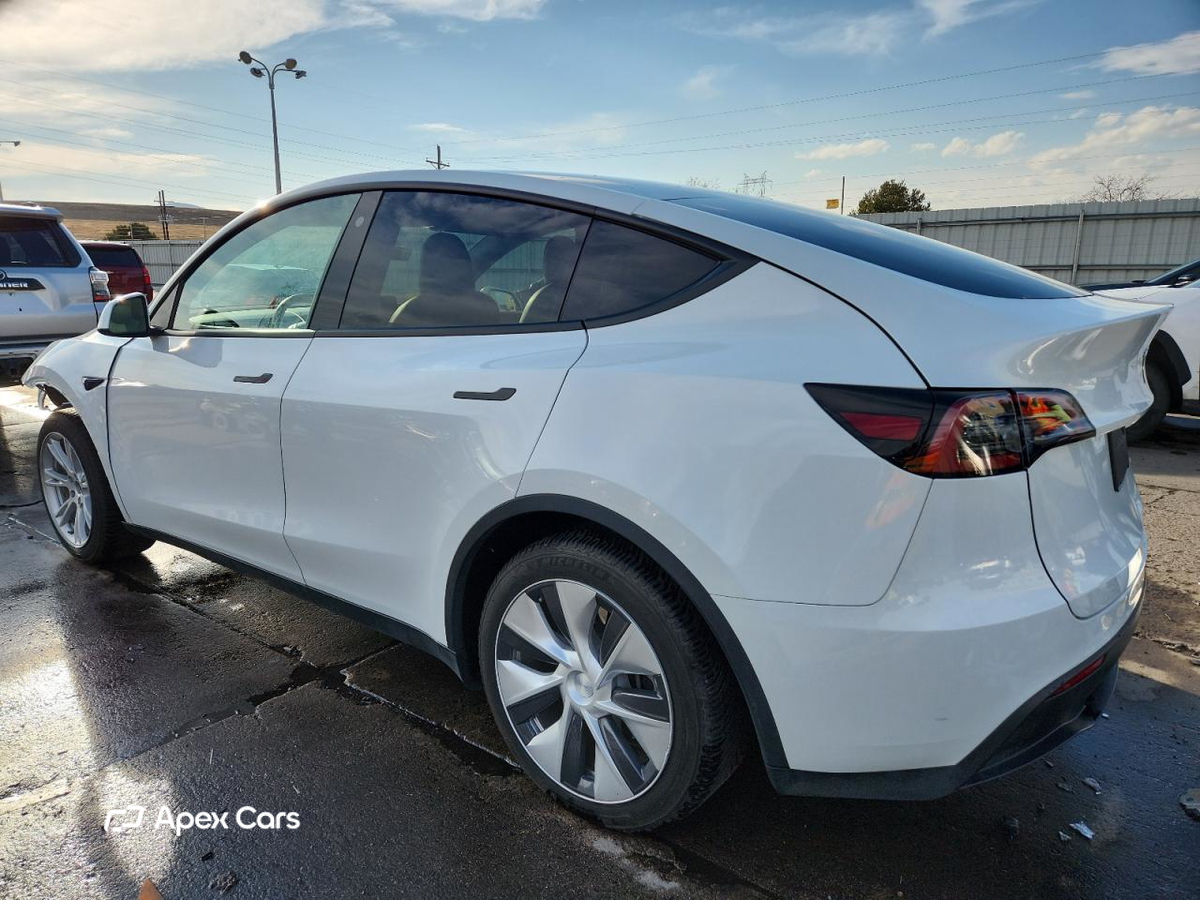Tesla Model Y 2023