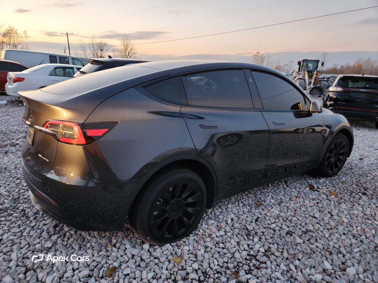 Tesla Model Y 2024