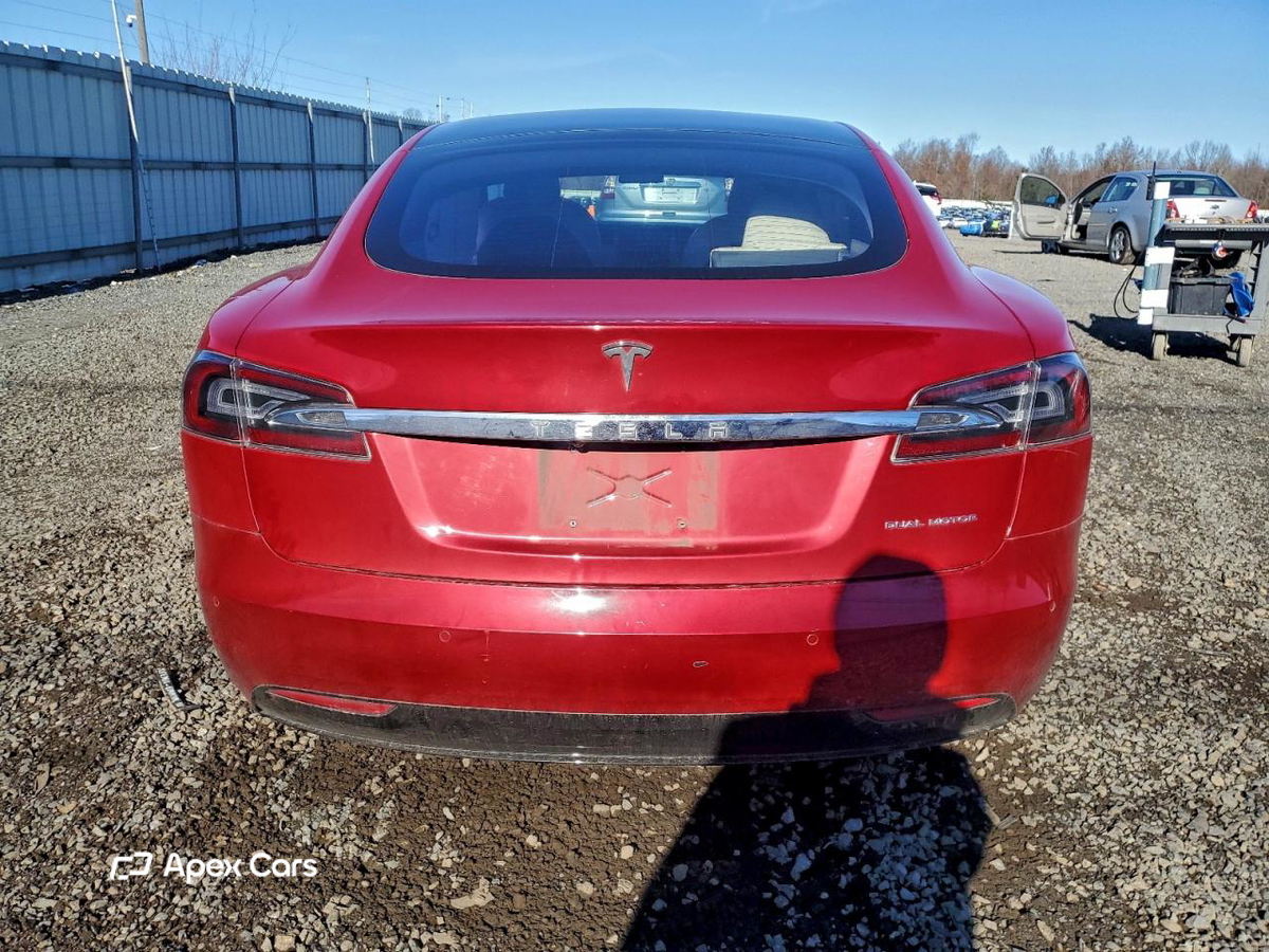 Tesla Model S 2021