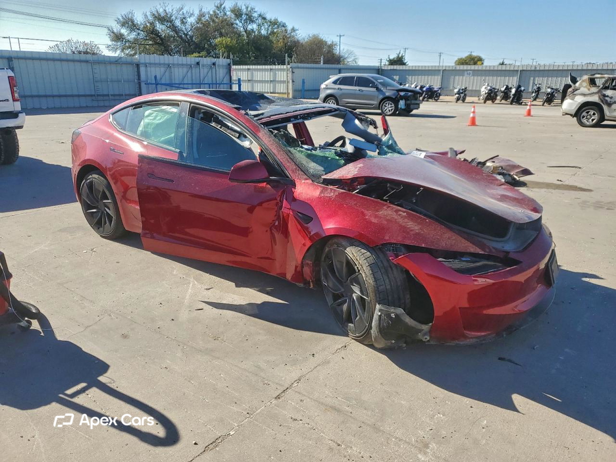 Tesla Model 3 2024