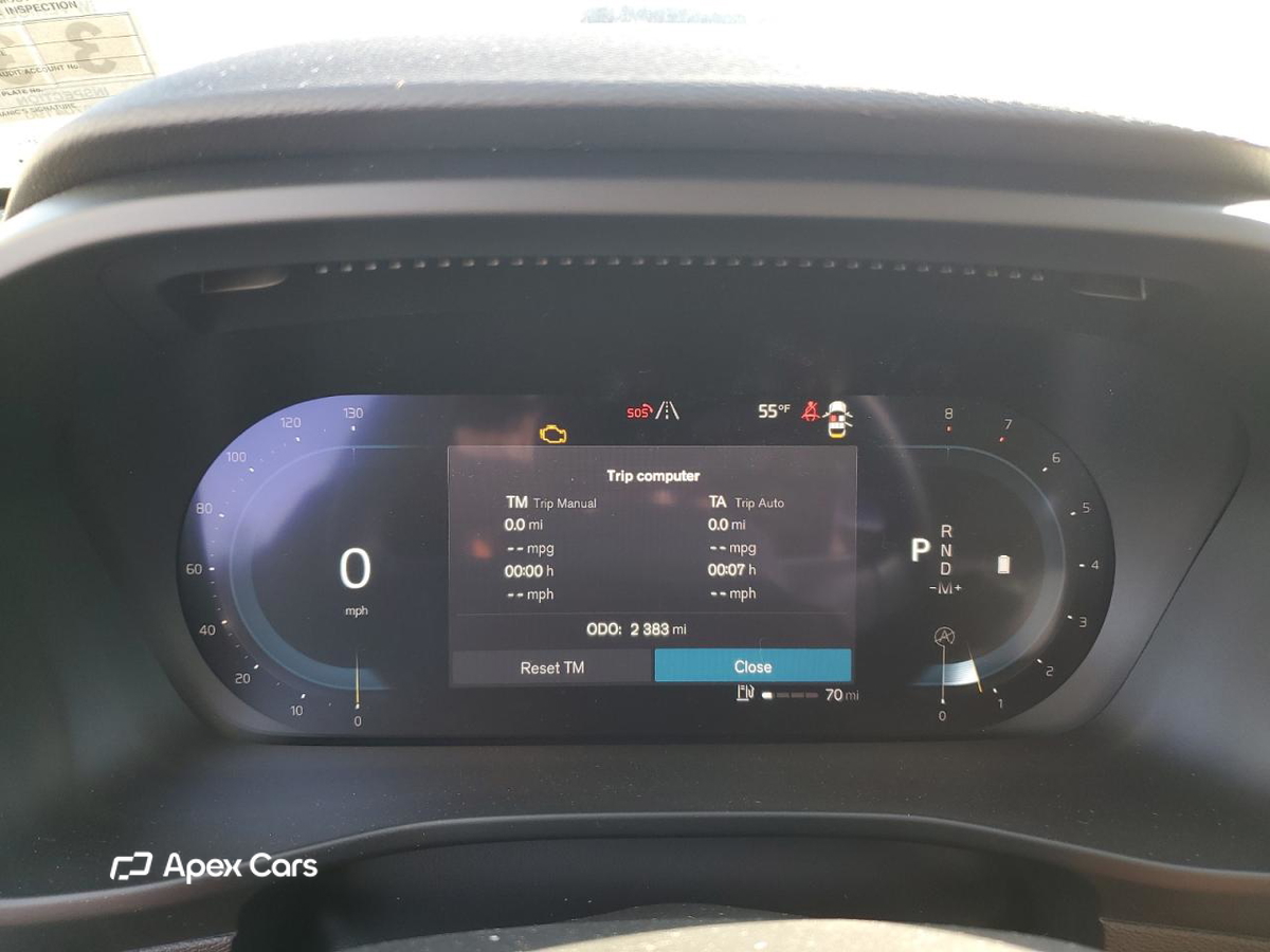 Volvo XC40 2025