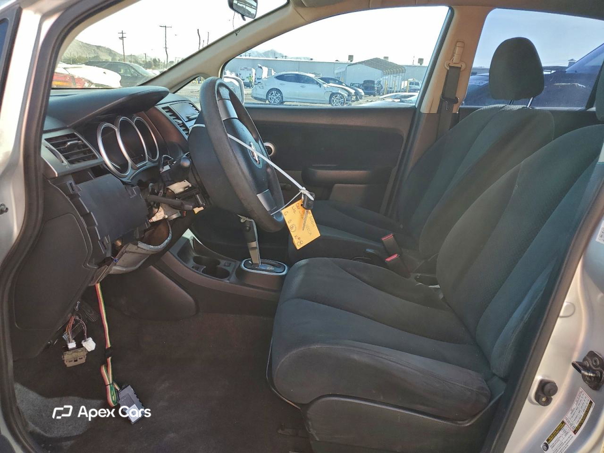 Nissan Versa 2011